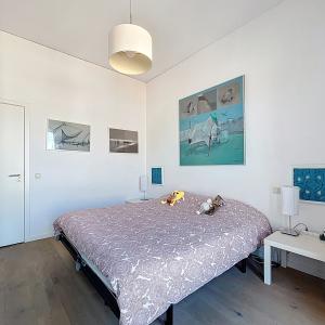 Petit Sablon : Charmant appartement meublé de 2 CH. + balcon