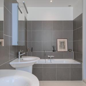 SOUS OFFRE !! Saint-Gilles : Splendide maison 5 chambres + atelier garage