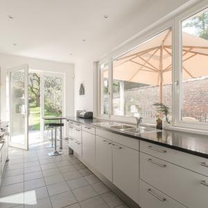 SOUS OFFRE !! Saint-Gilles : Splendide maison 5 chambres + atelier garage