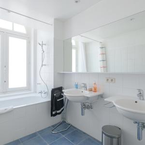 SOUS OFFRE !! Saint-Gilles : Splendide maison 5 chambres + atelier garage