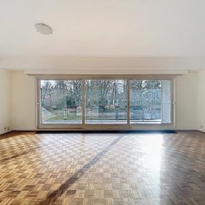 SOUS OFFRE !! Floride / Observatoire: Beau studio + jolie terrasse Sud 