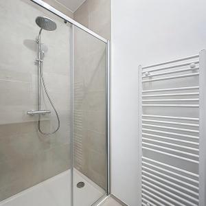 Chée d'Ixelles : Bel appartement remis à neuf +  terrasse