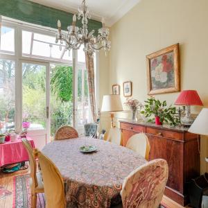 SOUS OFFRE !! Brugmann/Merjay Maison Maitre 5 chbres jardin à rénover 