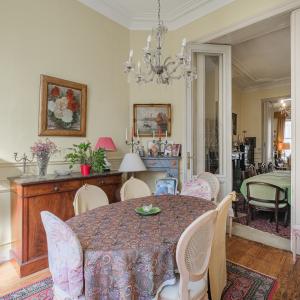 SOUS OFFRE !! Brugmann/Merjay Maison Maitre 5 chbres jardin à rénover 