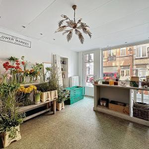 BOONDAEL : Superbe duplex rez-de-chaussée commercial