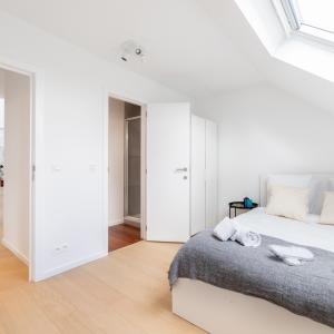 Molière: Appartement rénové 4 ch, 4 sdd Possibilité terrasse
