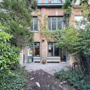 Place Brugmann : Maison 4 chambres + jardin à rénover