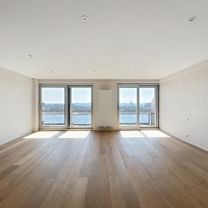 Cinquantenaire : Superbe penthouse + vue panoramique