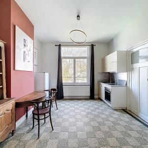 Pl. Brugmann : Bel appartement meublé 
