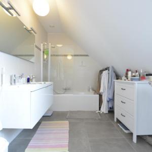 Saint-Job : Magnifique maison moderne de 4 chambres + jardin