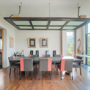 Beersel/Uccle, splendide villa 6 chambres, 4 sdb avec jardin