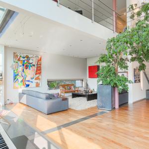 Beersel/Uccle, splendide villa 6 chambres, 4 sdb avec jardin
