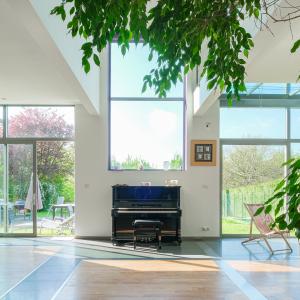 Beersel/Uccle, splendide villa 6 chambres, 4 sdb avec jardin