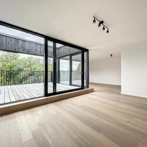Globe : Penthouse neuf 2 chambres + terrasse + parking