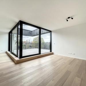 Globe : Penthouse neuf 2 chambres + terrasse + parking