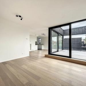 Globe : Penthouse neuf 2 chambres + terrasse + parking