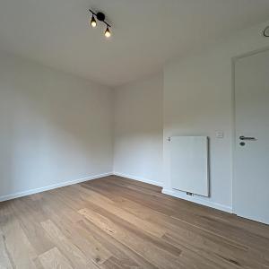 Globe : Penthouse neuf 2 chambres + terrasse + parking