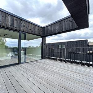 Globe : Penthouse neuf 2 chambres + terrasse + parking