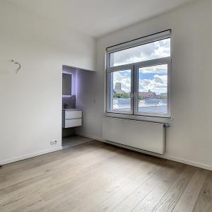 Boondael : Superbe appartement remis à neuf + terrasse