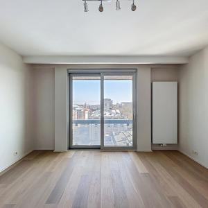 Cinquantenaire : Superbe penthouse + vue panoramique