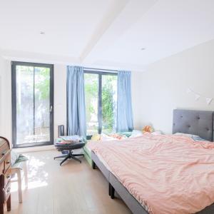 Châtelain:  Magnifique duplex rez-de-chaussée avec jardin
