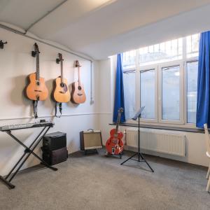 SOUS OFFRE !! Place Albert : jolie maison rénovée 3/4 ch jardin