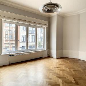 JB Meunier : Bel appartement de caractère de 2 chambres