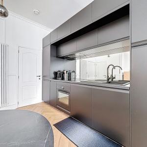 Louise/Etangs Ixelles : Superbe appartement 1 CH. meublé