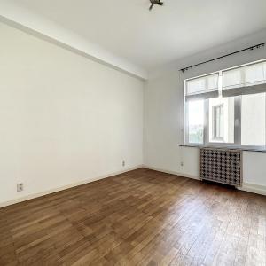 Louise/Châtelain : Somptueux appartement rénové 