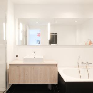 Churchill : Superbe appartement rénové 3 chambres +terrasses