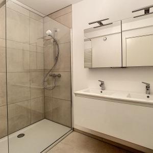 King Charles : Bel appartement + balcon + parking