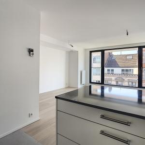 King Charles : Bel appartement + balcon + parking