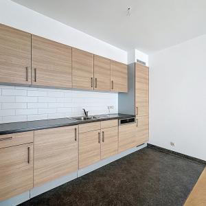 VDK/Churchill : Bel appartement moderne + balcon