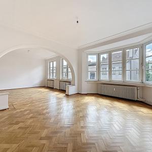 Legrand : Bel appartement rénové de 2 chambres + terrasse