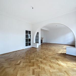Legrand : Bel appartement rénové de 2 chambres + terrasse