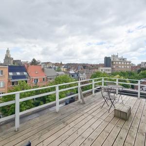 Altitude Cent:  Bel immeuble de rapport 5 unités + garage 