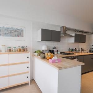 Altitude Cent:  Bel immeuble de rapport 5 unités + garage 