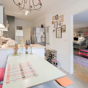 Altitude Cent:  Bel immeuble de rapport 5 unités + garage 