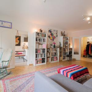 Altitude Cent:  Bel immeuble de rapport 5 unités + garage 