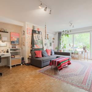 Altitude Cent:  Bel immeuble de rapport 5 unités + garage 