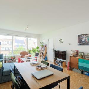 Altitude Cent:  Bel immeuble de rapport 5 unités + garage 