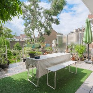 Altitude Cent:  Bel immeuble de rapport 5 unités + garage 
