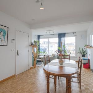 Altitude Cent:  Bel immeuble de rapport 5 unités + garage 