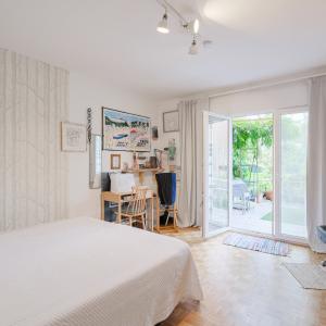 Altitude Cent:  Bel immeuble de rapport 5 unités + garage 