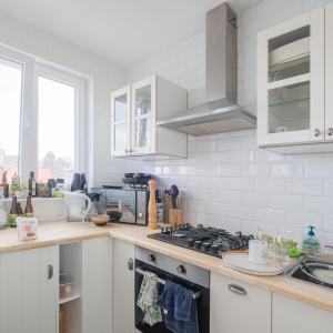 Altitude Cent:  Bel immeuble de rapport 5 unités + garage 
