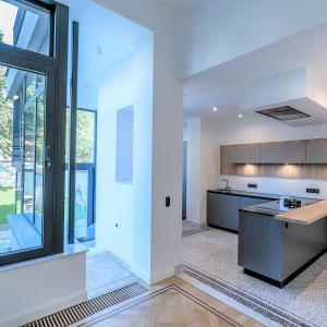 Quartier Européen : Somptueux duplex 3 chambres avec jardin 