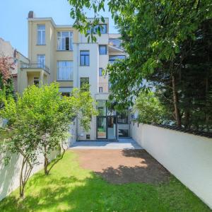Quartier Européen : Somptueux duplex 3 chambres avec jardin 
