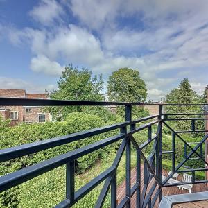 Lycée Français : Superbe duplex penthouse + terrasse + pkg