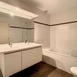 Brugmann Court : Superbe appartement + terrasse + parking