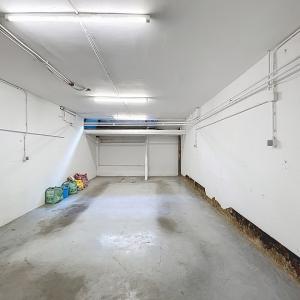 Waterloo/Lepoutre : Joli commerce avec jardin